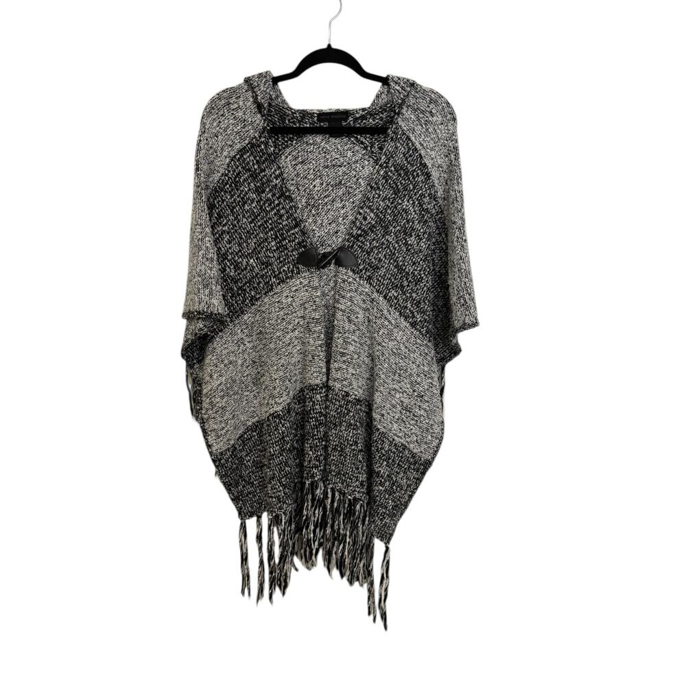 Steve Madden Poncho Womens OS Marled Knit Hooded Ruana Black White Fringe